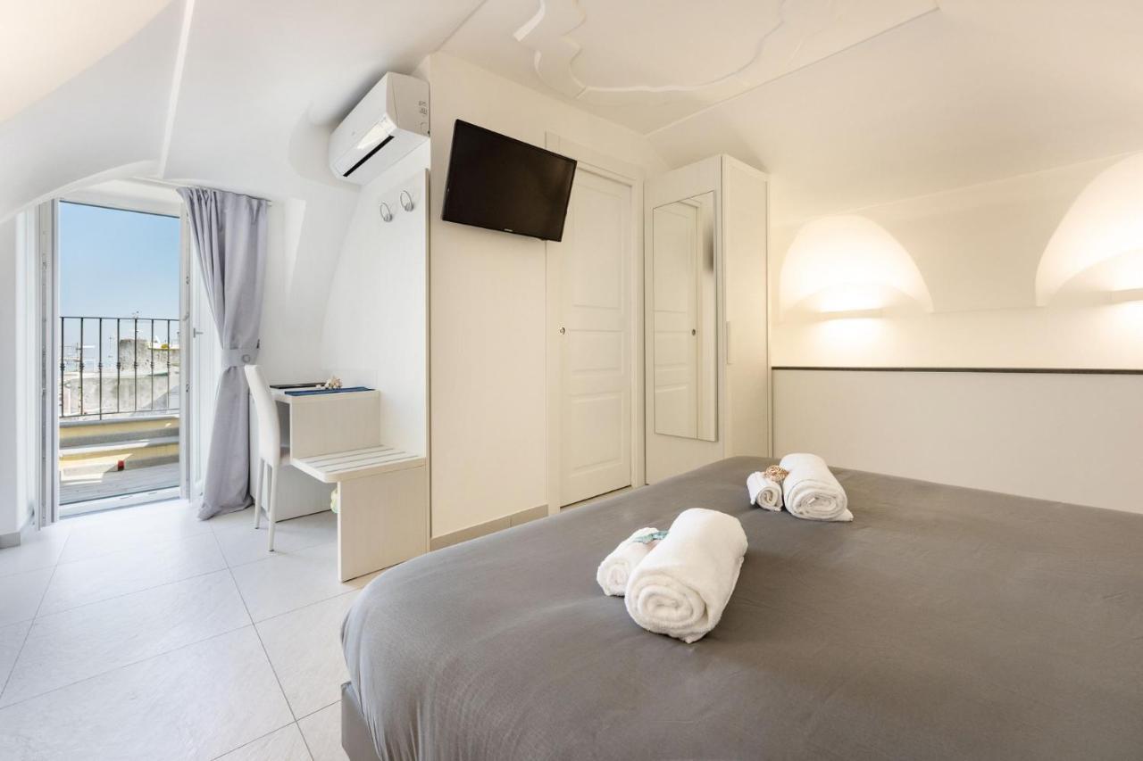Bed and Breakfast Vento Di Mare Прочида Экстерьер фото